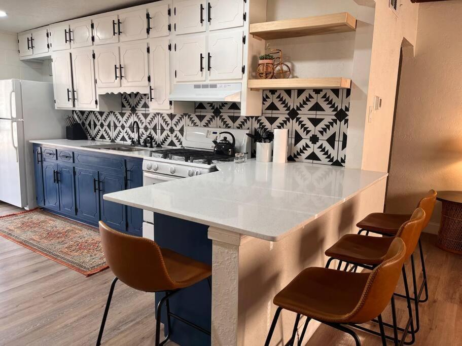 Casa Charleston-3Br-2Bath-Hot Tub-Pet Friendly-No Pet Fees! Villa Albuquerque Luaran gambar