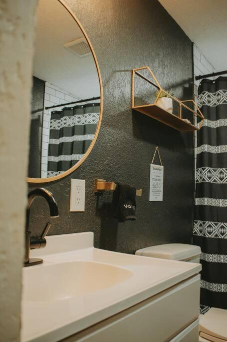 Casa Charleston-3Br-2Bath-Hot Tub-Pet Friendly-No Pet Fees! Villa Albuquerque Luaran gambar