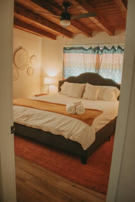 Casa Charleston-3Br-2Bath-Hot Tub-Pet Friendly-No Pet Fees! Villa Albuquerque Luaran gambar