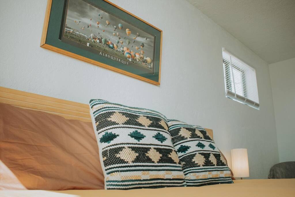 Casa Charleston-3Br-2Bath-Hot Tub-Pet Friendly-No Pet Fees! Villa Albuquerque Luaran gambar