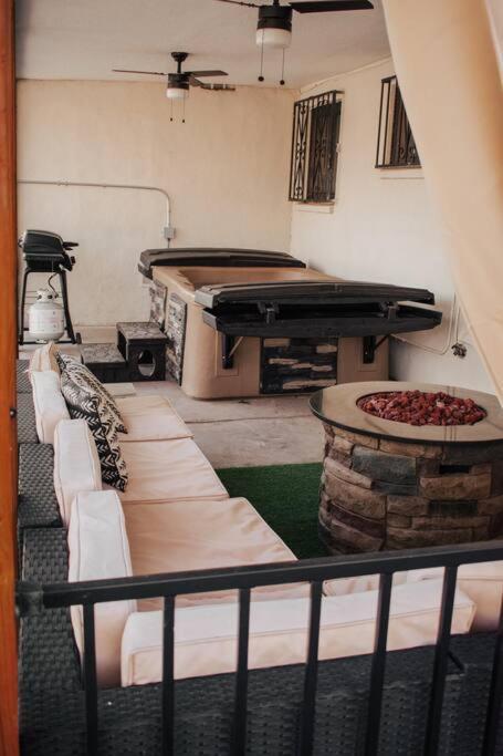 Casa Charleston-3Br-2Bath-Hot Tub-Pet Friendly-No Pet Fees! Villa Albuquerque Luaran gambar
