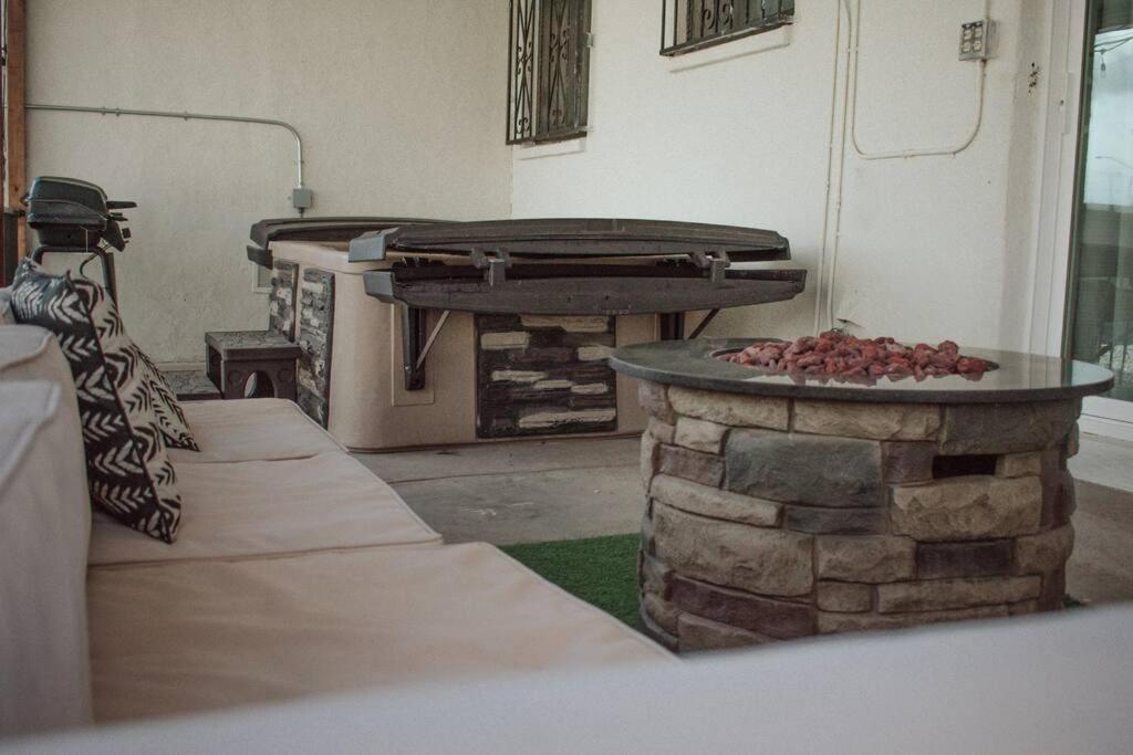 Casa Charleston-3Br-2Bath-Hot Tub-Pet Friendly-No Pet Fees! Villa Albuquerque Luaran gambar